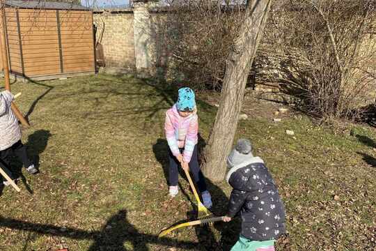 Voláme jaro - úklid zahrádky 1