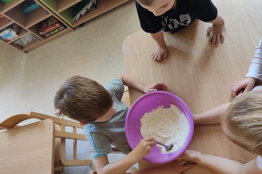 Chefs in Training - No bake Apple Crumble 1