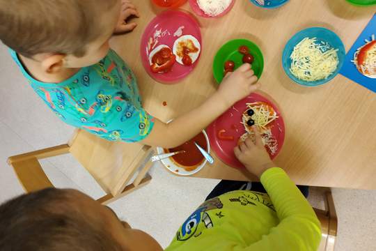 Chefs in Training - Mini Pizza Faces 1