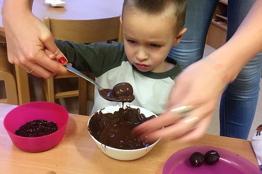 Chefs in Training - Oreo Truffles 1