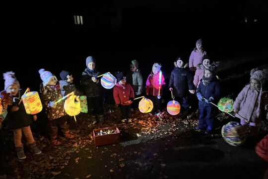 Uspávání broučků spojené s lampionovým průvodem 1