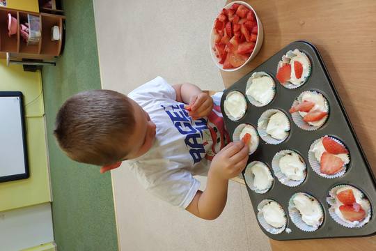 Chefs in Training - Strawberry Yogurt bites 1