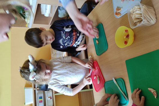 Chefs in Training - Valentine's Day Fruit Hearts  1