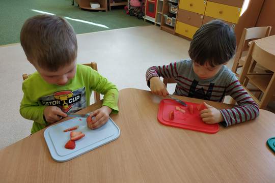 Chefs in Training - Strawberry Yogurt bites 1