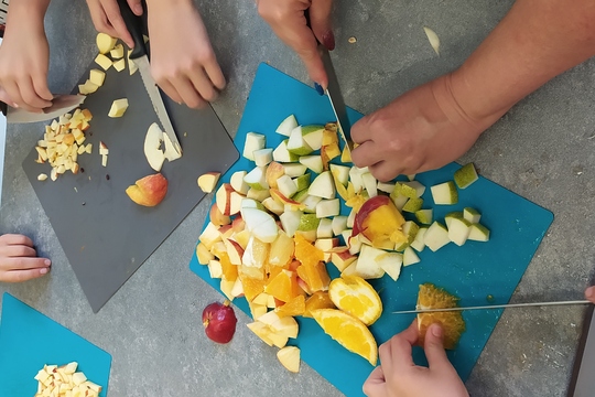 Setkání akční skupiny rodičů - praktický workshop na téma salátů 1